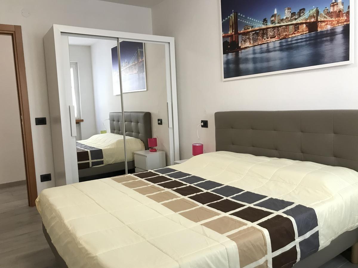 Appartamento Casa Al Borgo Garda  Esterno foto